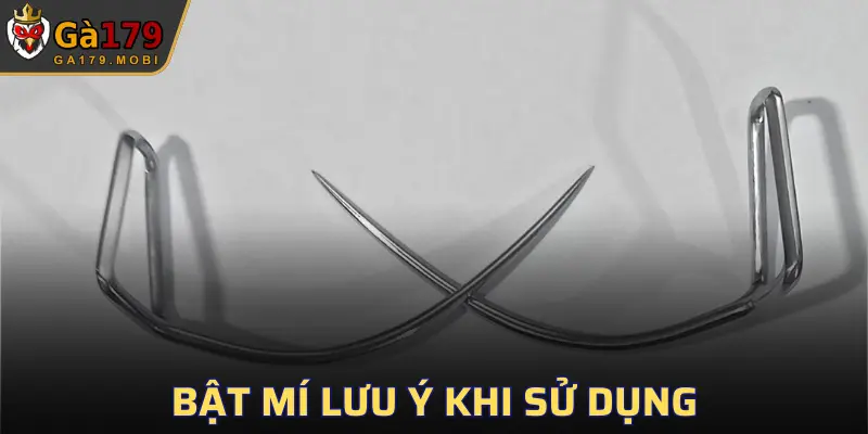 Kích thước cựa phải cân đối với thể trạng gà